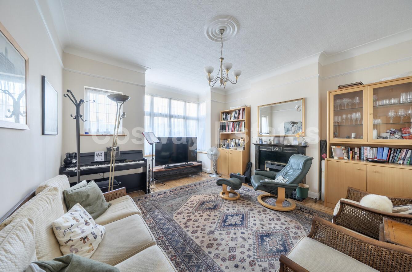 5 bed property in Sunnydale Gardens, Mill Hill, NW7, London